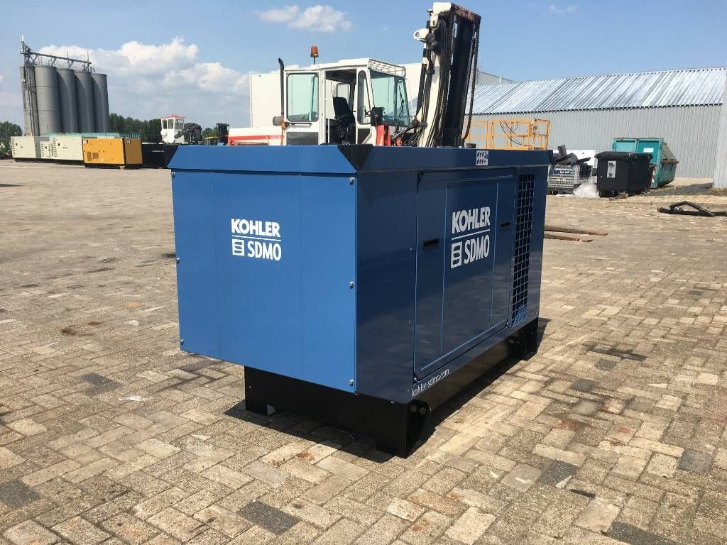 Notstromaggregat van het type SDMO J44K - 44 kVA Generator - DPX-17102, Neumaschine in Oudenbosch (Foto 3)