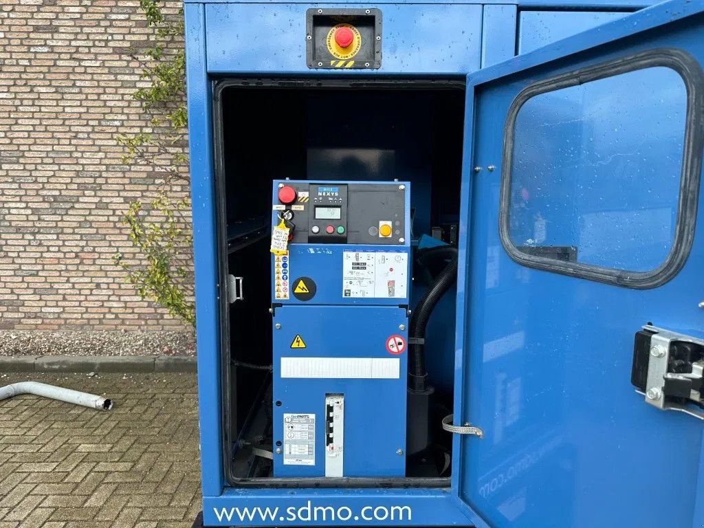 Notstromaggregat typu SDMO J77K John Deere Leroy Somer 77 kVA Silent Generatorset as New !, Gebrauchtmaschine v VEEN (Obrázok 2)