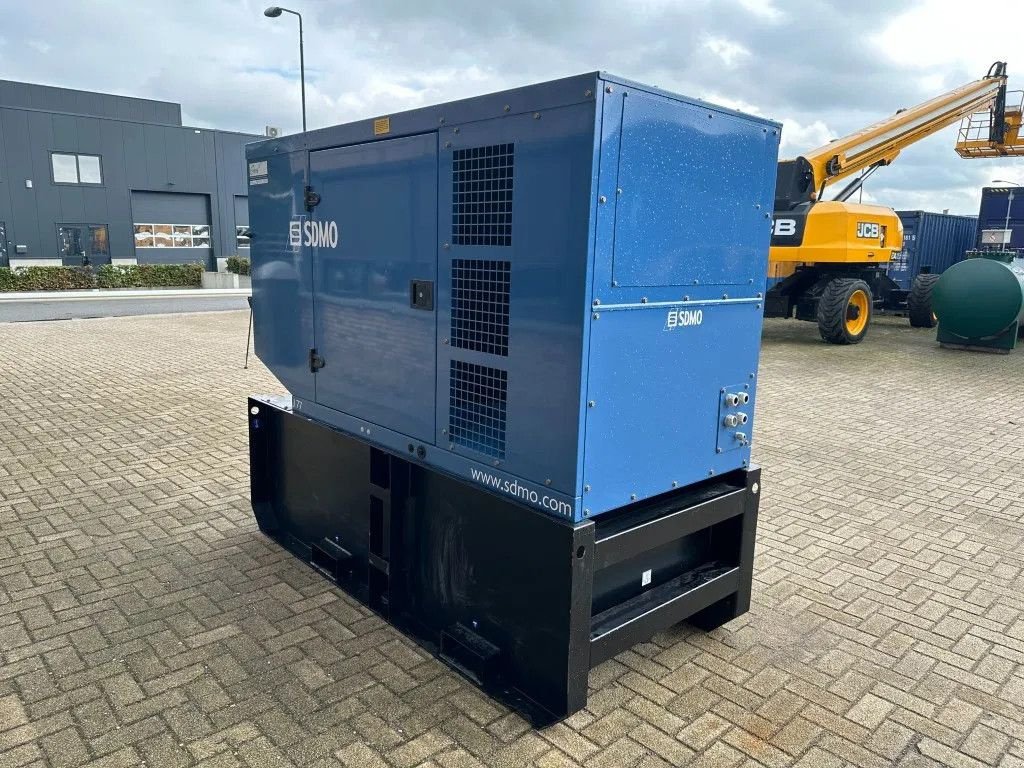 Notstromaggregat del tipo SDMO J77K John Deere Leroy Somer 77 kVA Silent Generatorset as New !, Gebrauchtmaschine en VEEN (Imagen 10)