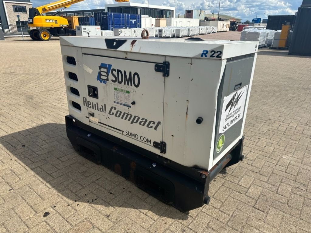 Notstromaggregat del tipo SDMO Mitsubishi S4Q Leroy Somer 22 kVA Silent Rental generatorset, Gebrauchtmaschine en VEEN (Imagen 8)