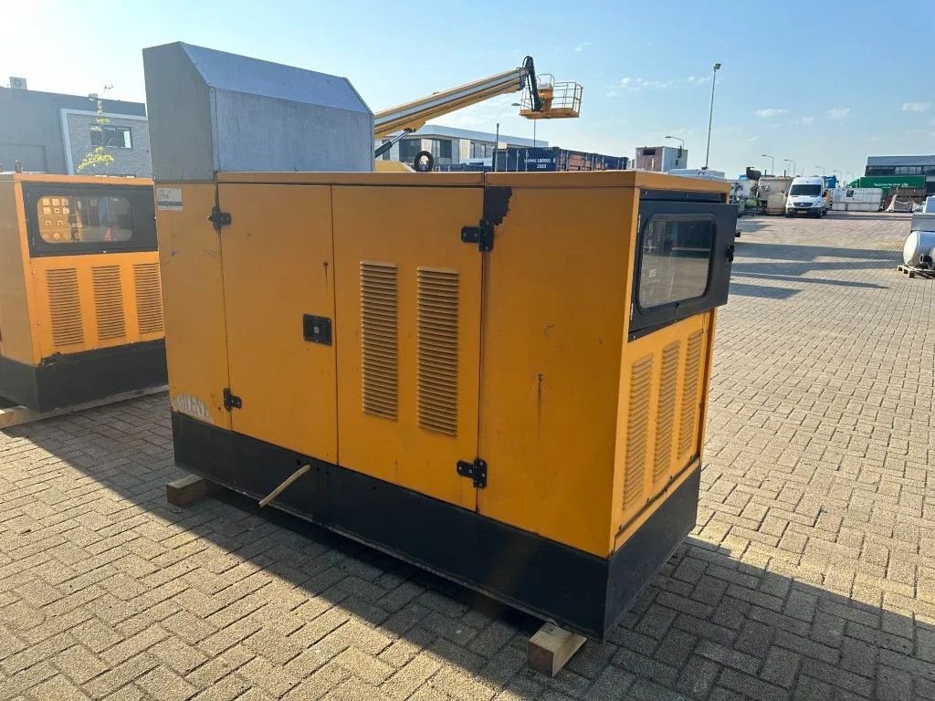 Notstromaggregat za tip SDMO Perkins Leroy Somer 40 kVA Silent generatorset ex Emergency 184, Gebrauchtmaschine u VEEN (Slika 8)