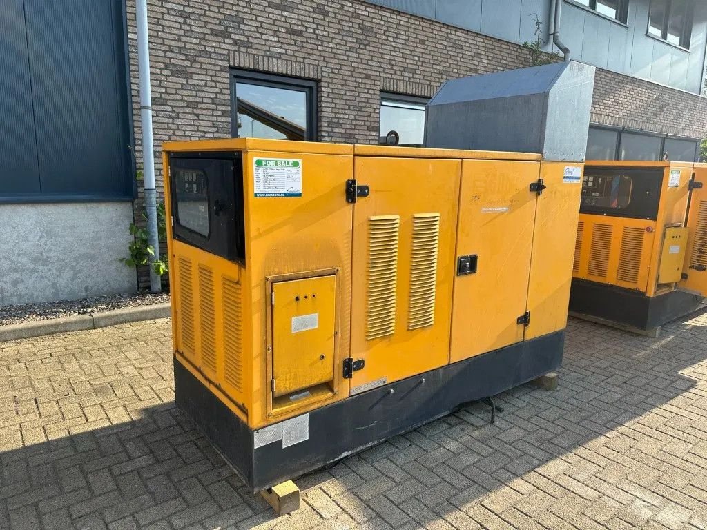 Notstromaggregat tipa SDMO Perkins Leroy Somer 40 kVA Silent generatorset ex Emergency 184, Gebrauchtmaschine u VEEN (Slika 2)