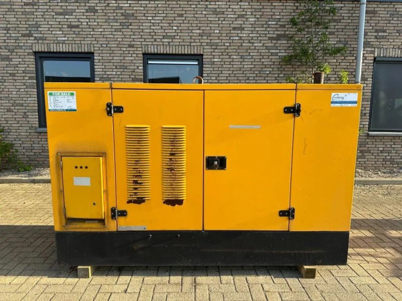 Notstromaggregat tip SDMO Perkins Leroy Somer 40 kVA Silent generatorset ex Emergency 221, Gebrauchtmaschine in VEEN (Poză 1)