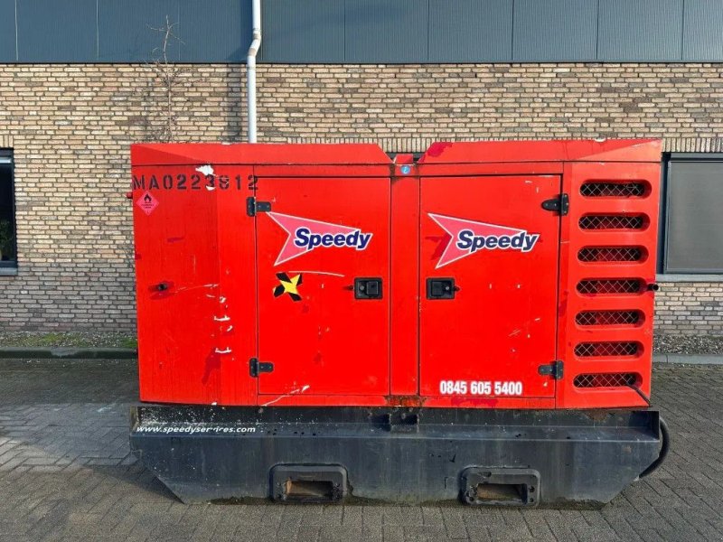 Notstromaggregat des Typs SDMO R110 C3 John Deere Leroy Somer 110 kVA Silent Rental generatorse, Gebrauchtmaschine in VEEN (Bild 1)