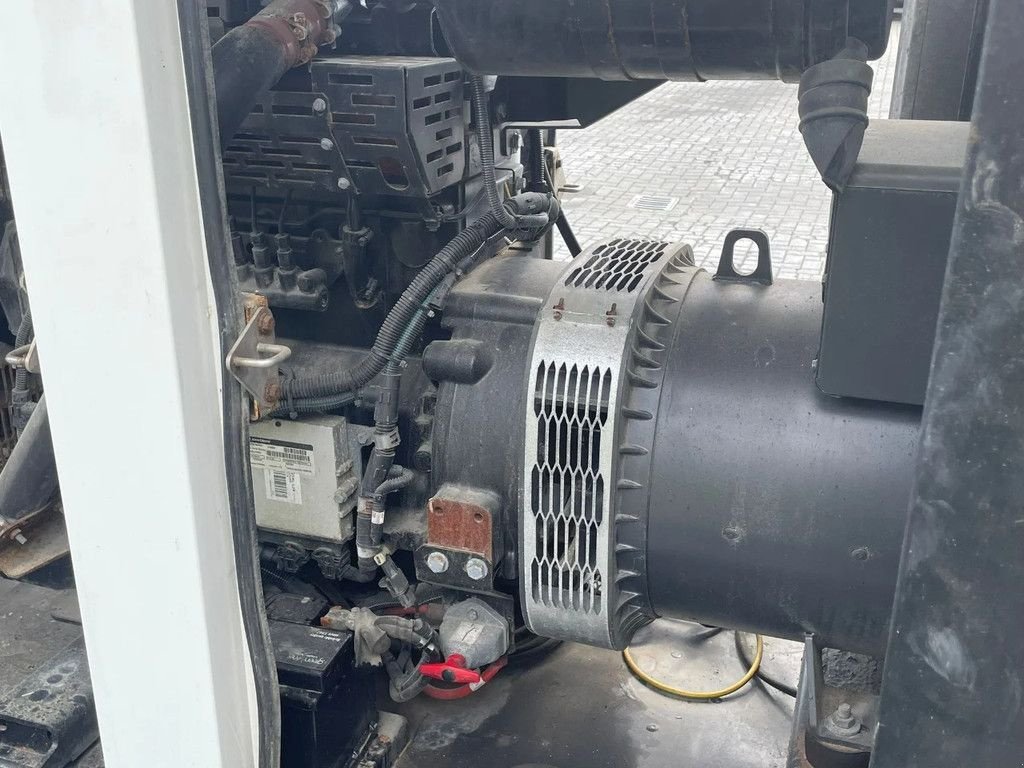 Notstromaggregat типа SDMO R110C3 110 KVA 400/230V, Gebrauchtmaschine в Marknesse (Фотография 11)