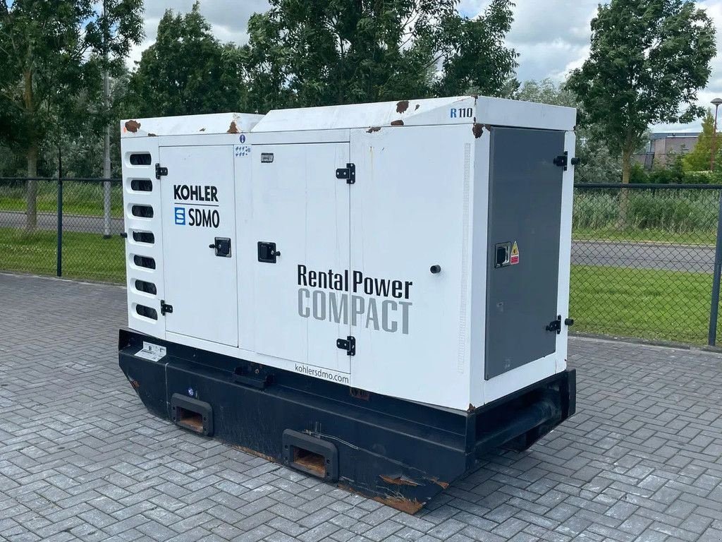 Notstromaggregat van het type SDMO R110C3 110 KVA 400/230V, Gebrauchtmaschine in Marknesse (Foto 4)