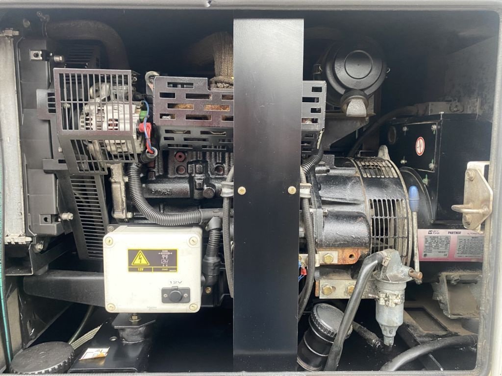 Notstromaggregat typu SDMO R16 Mitsubishi Leroy Somer 16 kVA Silent Rental generatorset, Gebrauchtmaschine v VEEN (Obrázok 2)