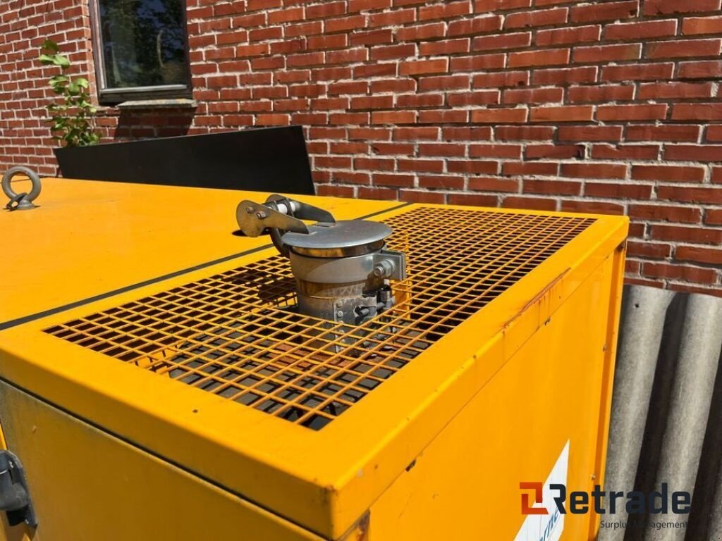 Notstromaggregat typu SDMO SILENT 100 KW GENERATOR, Gebrauchtmaschine v Rødovre (Obrázek 5)