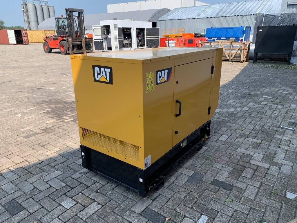 Notstromaggregat du type Sonstige Cat DE13.5E3 - 13.5 kVA Generator - DPX-18001, Neumaschine en Oudenbosch (Photo 5)