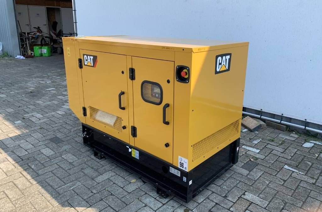 Notstromaggregat типа Sonstige Cat DE13.5E3 - 13.5 kVA Generator - DPX-18001, Neumaschine в Oudenbosch (Фотография 2)