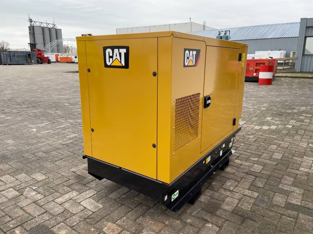 Notstromaggregat of the type Sonstige Cat DE22E3 - 22 kVA Generator - DPX-18003, Neumaschine in Oudenbosch (Picture 3)