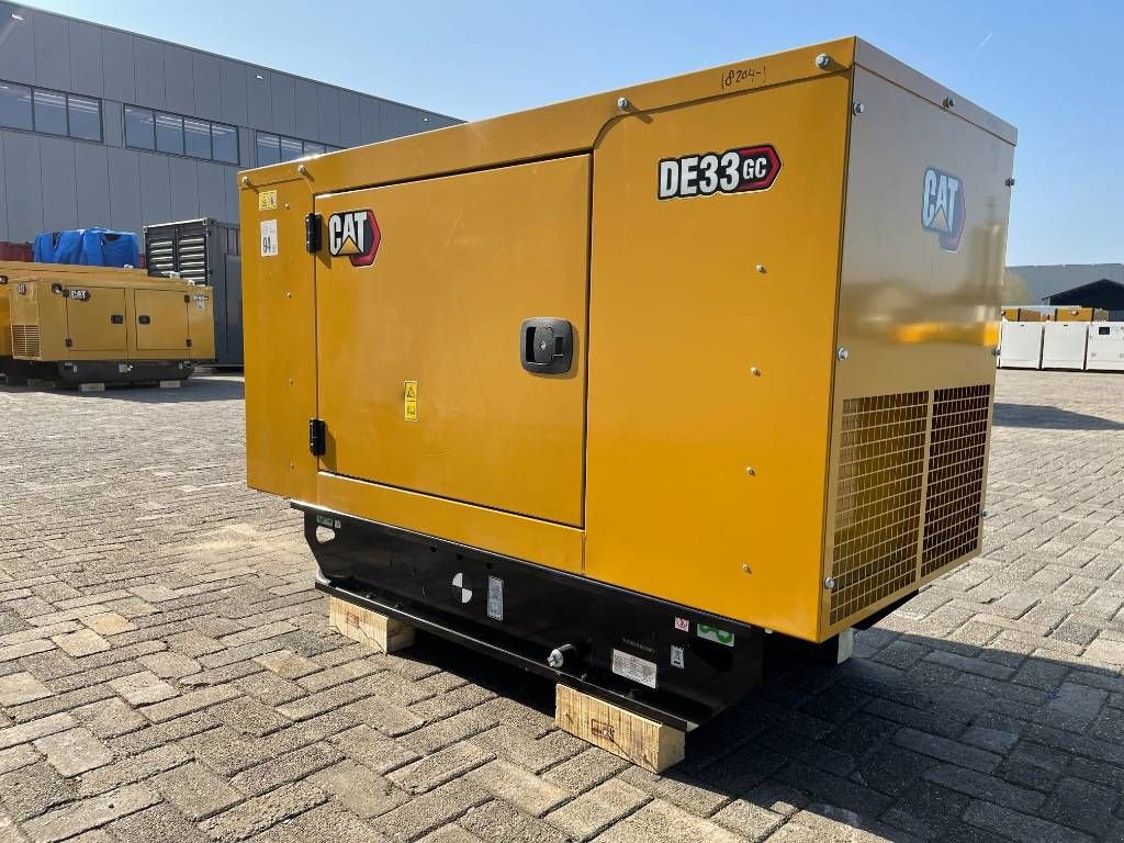 Notstromaggregat of the type Sonstige Cat DE33GC - 33 kVA Stand-by Generator Set - DPX-18204, Neumaschine in Oudenbosch (Picture 4)