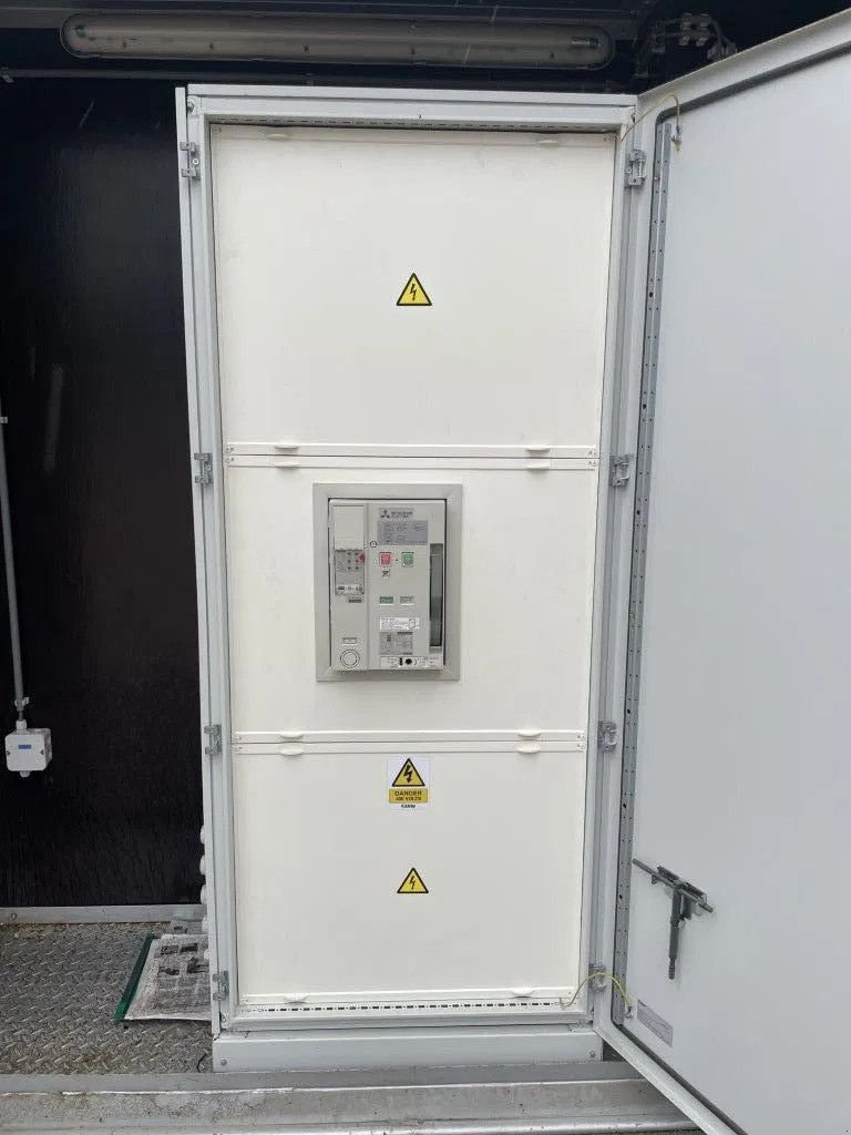 Notstromaggregat des Typs Sonstige CG Power Systems 1250 kVA trafo Transformator met 1600 Ampere Mi, Gebrauchtmaschine in VEEN (Bild 11)