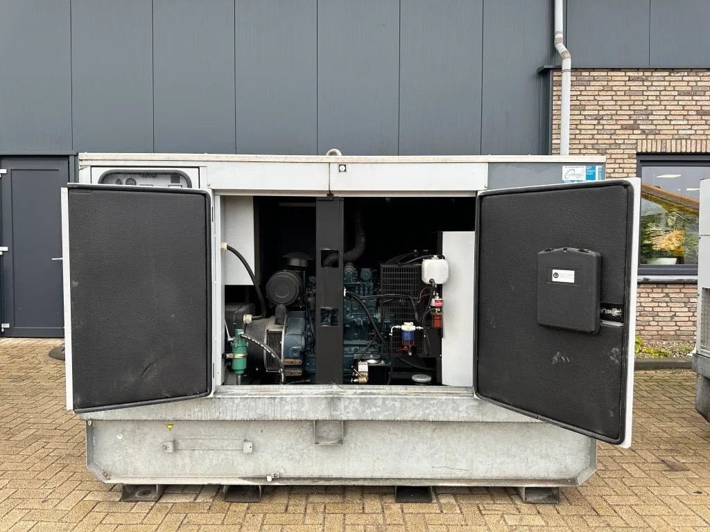 Notstromaggregat des Typs Sonstige Europower EPUS44TDE Kubota leroy Somer 44 kVA Supersilent Rental generator, Gebrauchtmaschine in VEEN (Bild 5)