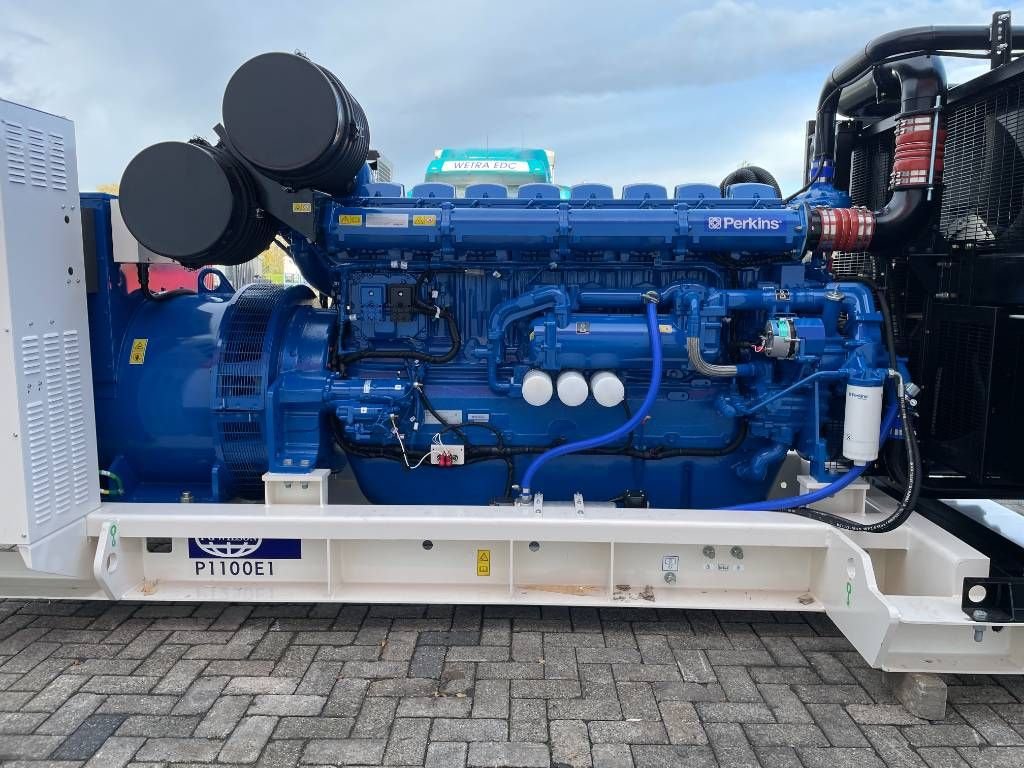 Notstromaggregat des Typs Sonstige FG Wilson P1100E1 - Perkins - 1100 kVA Genset - DPX-16027-O, Neumaschine in Oudenbosch (Bild 4)