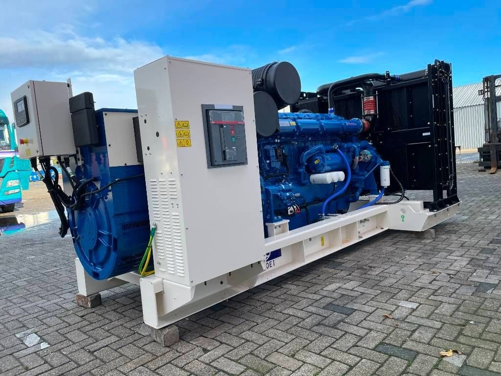 Notstromaggregat от тип Sonstige FG Wilson P1100E1 - Perkins - 1100 kVA Genset - DPX-16027-O, Neumaschine в Oudenbosch (Снимка 8)