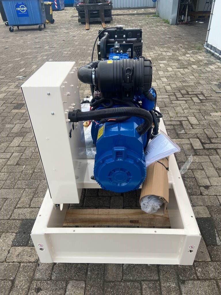 Notstromaggregat des Typs Sonstige FG Wilson P22-1 - 22 kVA Open Genset - DPX-16002-O, Neumaschine in Oudenbosch (Bild 5)