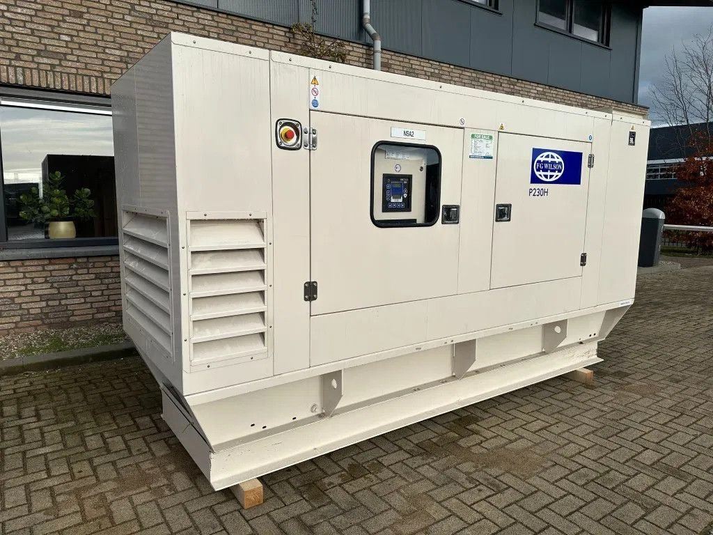 Notstromaggregat van het type Sonstige FG Wilson P230H Perkins 230 kVA Silent generatorset as New ! 165 hours, Gebrauchtmaschine in VEEN (Foto 1)