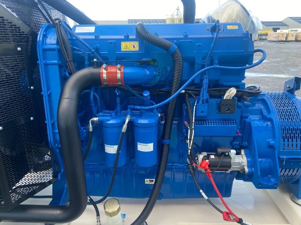 Notstromaggregat of the type Sonstige FG Wilson P550-3 - Perkins - 550 kVA Open Genset - DPX-16020, Neumaschine in Oudenbosch (Picture 8)