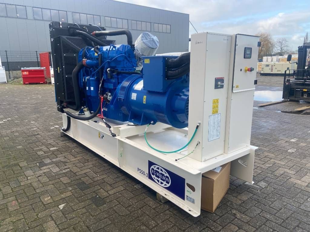 Notstromaggregat des Typs Sonstige FG Wilson P550-3 - Perkins - 550 kVA Open Genset - DPX-16020, Neumaschine in Oudenbosch (Bild 2)