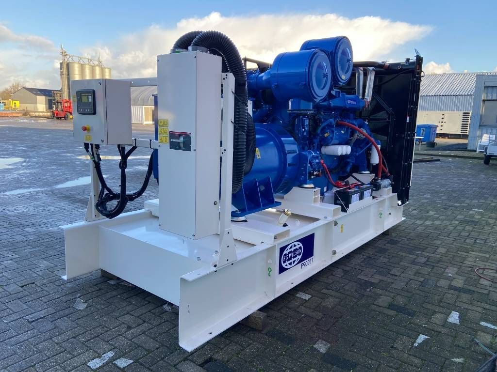 Notstromaggregat of the type Sonstige FG Wilson P900-1 - Perkins - 900 kVA - Open Genset DPX-16025, Neumaschine in Oudenbosch (Picture 3)