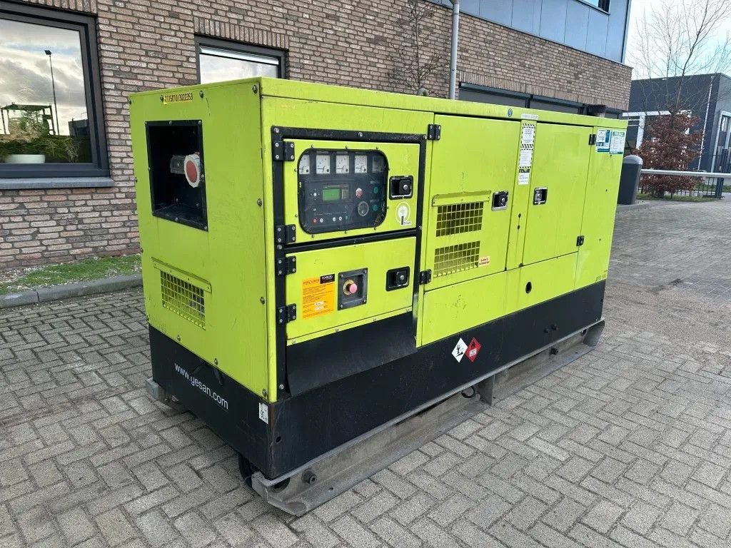 Notstromaggregat of the type Sonstige Gesan DPR 100 Perkins Leroy Somer 100 kVA Silent Rental generatorset, Gebrauchtmaschine in VEEN (Picture 4)