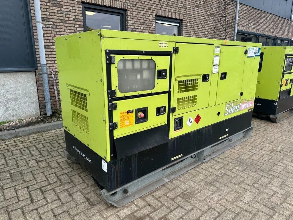 Notstromaggregat des Typs Sonstige Gesan DPR 60 Perkins Leroy Somer 60 kVA Silent Rental generatorset, Gebrauchtmaschine in VEEN (Bild 3)