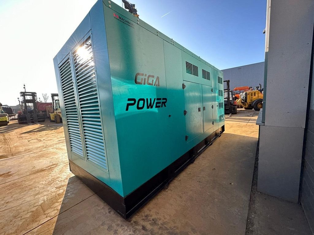 Notstromaggregat des Typs Sonstige Giga power 1000 KVA silent generator set - RT-W800GF, Neumaschine in Velddriel (Bild 10)