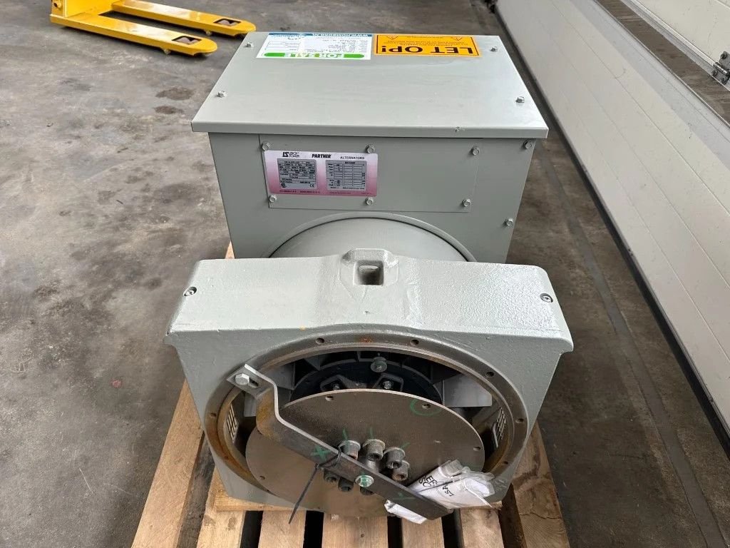 Notstromaggregat za tip Sonstige Leroy Somer LSLA 44.2S75 J 6/4 Alternator 150 kVA Generatordeel Overstock Ne, Neumaschine u VEEN (Slika 2)