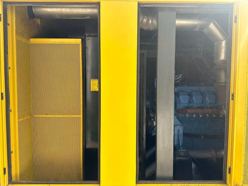 Notstromaggregat du type Sonstige MTU 16V 2000 Leroy Somer 1125 kVA Silent generatorset, Gebrauchtmaschine en VEEN (Photo 4)