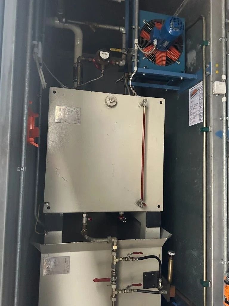 Notstromaggregat типа Sonstige MTU 16V 4000 SDMO 2200 kVA Silent generatorset in container, Gebrauchtmaschine в VEEN (Фотография 3)