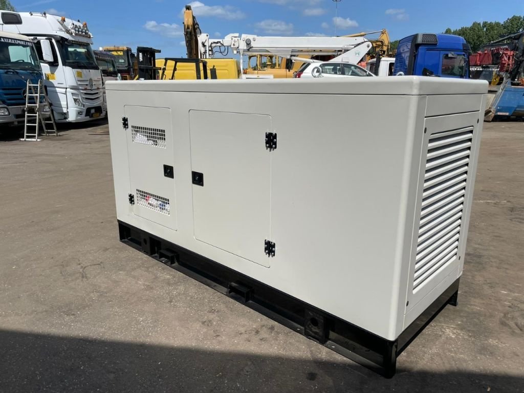 Notstromaggregat tip Sonstige Ricardo 100 KVA (80KW) Silent Generator 3 Phase 50HZ 400V ATS Ne, Neumaschine in 'S-Hertogenbosch (Poză 3)