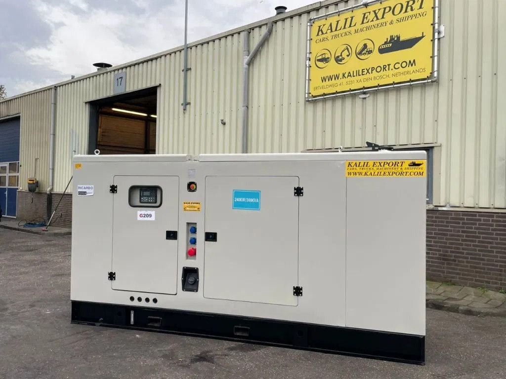 Notstromaggregat a típus Sonstige Ricardo 300KVA (240KW) Silent Generator 3 Phase ATS 50HZ 400V So, Neumaschine ekkor: 'S-Hertogenbosch (Kép 1)