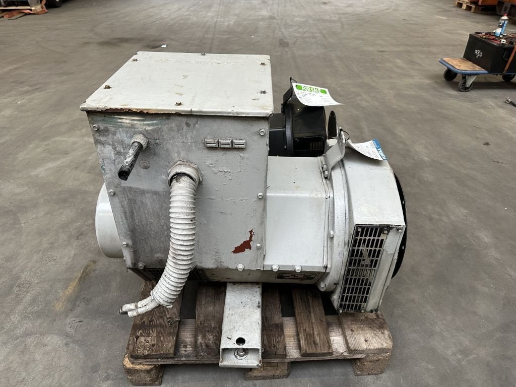 Notstromaggregat от тип Sonstige Stamford UCM224G13 Geneartordeel 62 kVA Alternator, Gebrauchtmaschine в VEEN (Снимка 5)