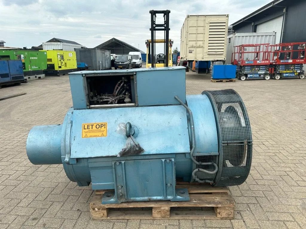 Notstromaggregat of the type Sonstige UNELEC 800 kVA generatordeel Alternator Unelec Ex Emergency Dubb, Gebrauchtmaschine in VEEN (Picture 4)