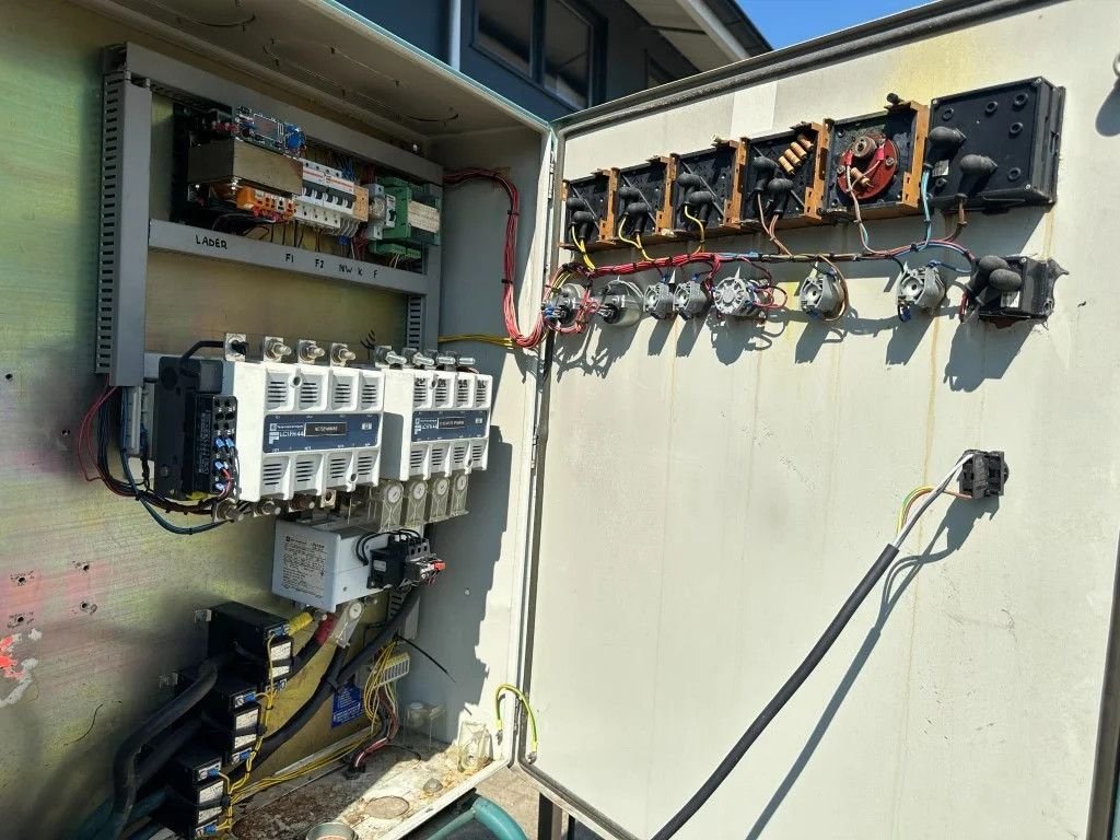 Notstromaggregat типа Volvo TD 120 AG 220 kVA generatorset ex Emergency met ATS 376 hours, Gebrauchtmaschine в VEEN (Фотография 10)