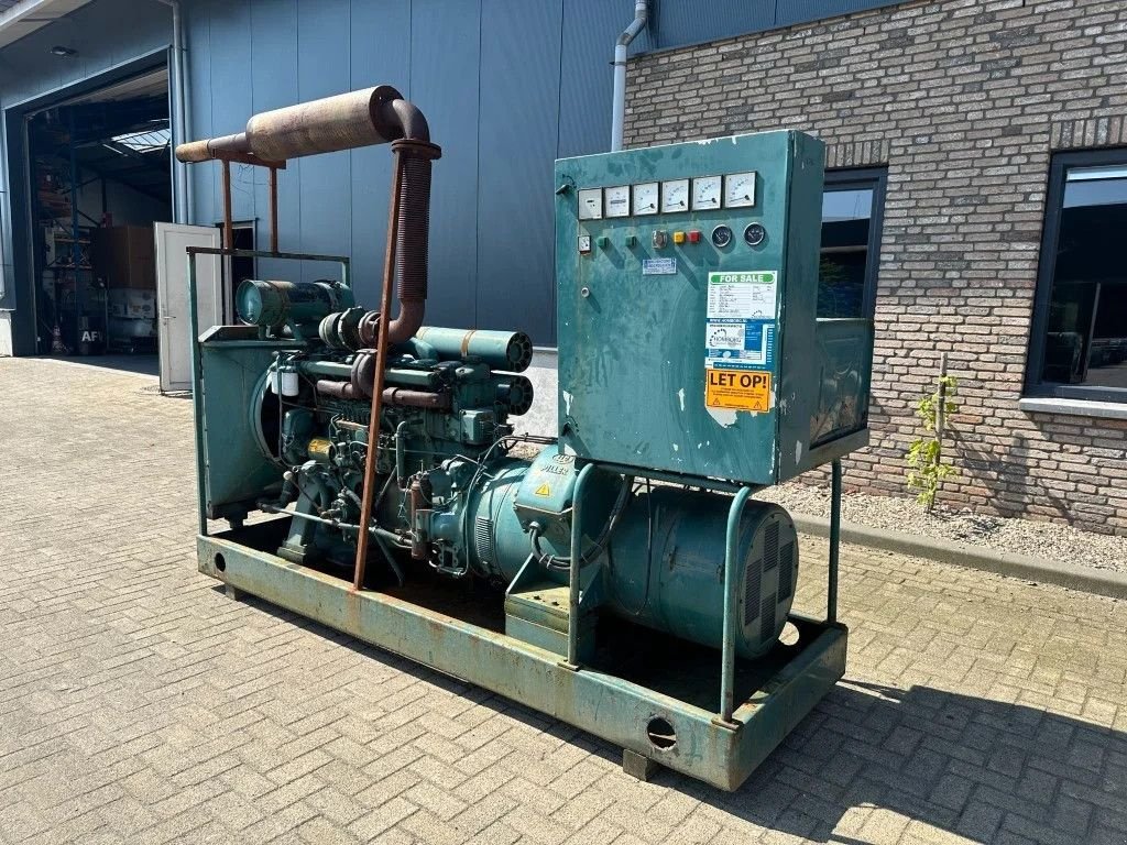 Notstromaggregat of the type Volvo TD 120 AG 220 kVA generatorset ex Emergency met ATS 376 hours, Gebrauchtmaschine in VEEN (Picture 2)