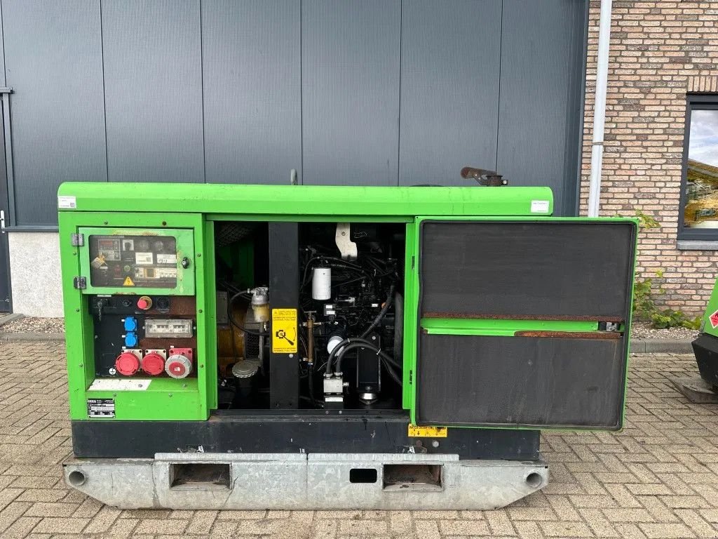 Notstromaggregat des Typs Yanmar MOSA 45 kVA Silent Rental generatorset Stroom Aggregaat, Gebrauchtmaschine in VEEN (Bild 3)