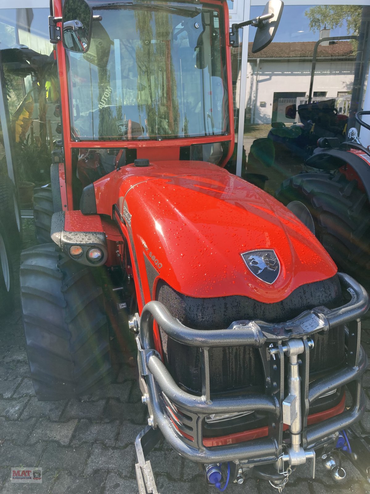 Obstbautraktor du type Antonio Carraro Tora TRX 5800, Neumaschine en Waldkraiburg (Photo 2)