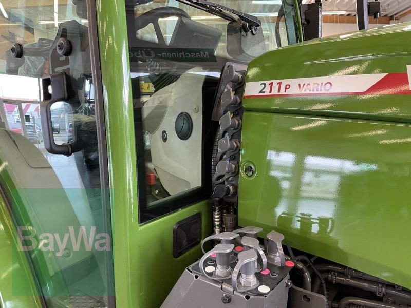 Obstbautraktor tipa Fendt 211 P PROFI PLUS 2 T, Gebrauchtmaschine u Bamberg (Slika 9)