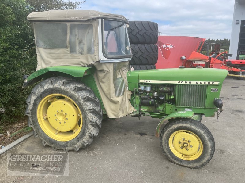 Obstbautraktor typu John Deere 820, Gebrauchtmaschine v Pfullendorf