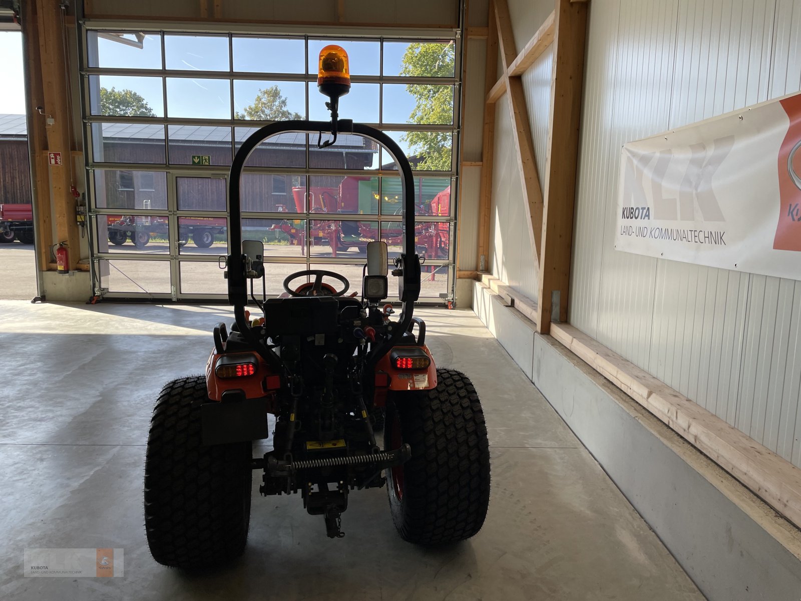 Obstbautraktor van het type Kubota EK1-261, Neumaschine in Biessenhofen (Foto 3)