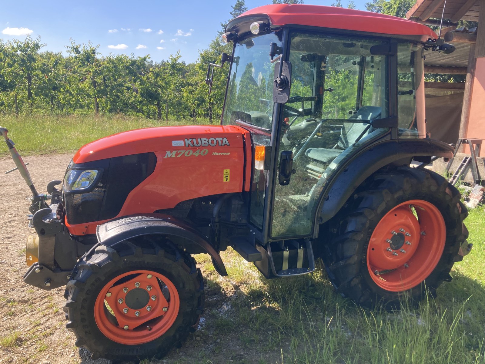 Obstbautraktor tip Kubota M 7040 Narrow, Gebrauchtmaschine in Gößweinstein (Poză 1)