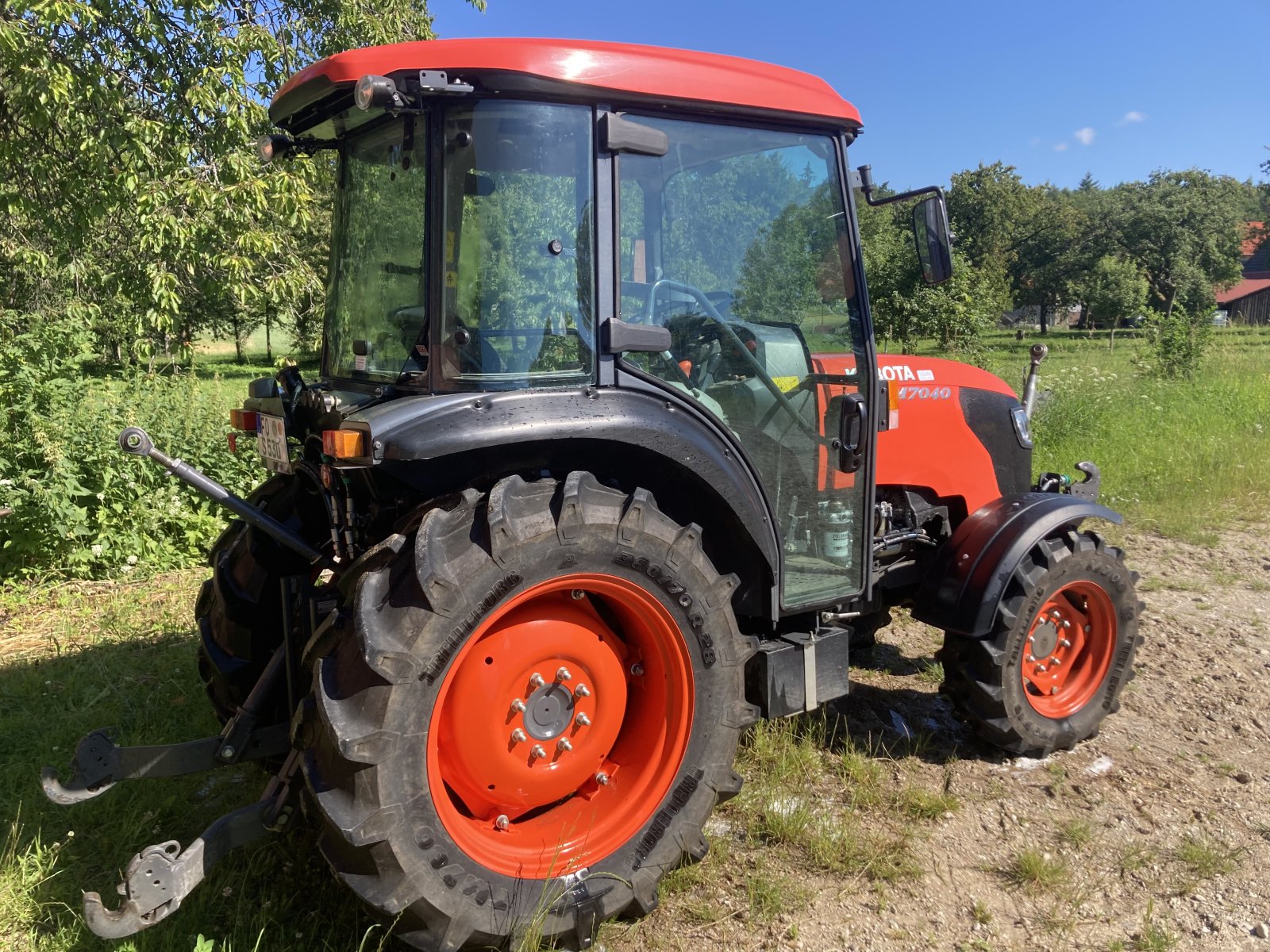 Obstbautraktor del tipo Kubota M 7040 Narrow, Gebrauchtmaschine en Gößweinstein (Imagen 2)