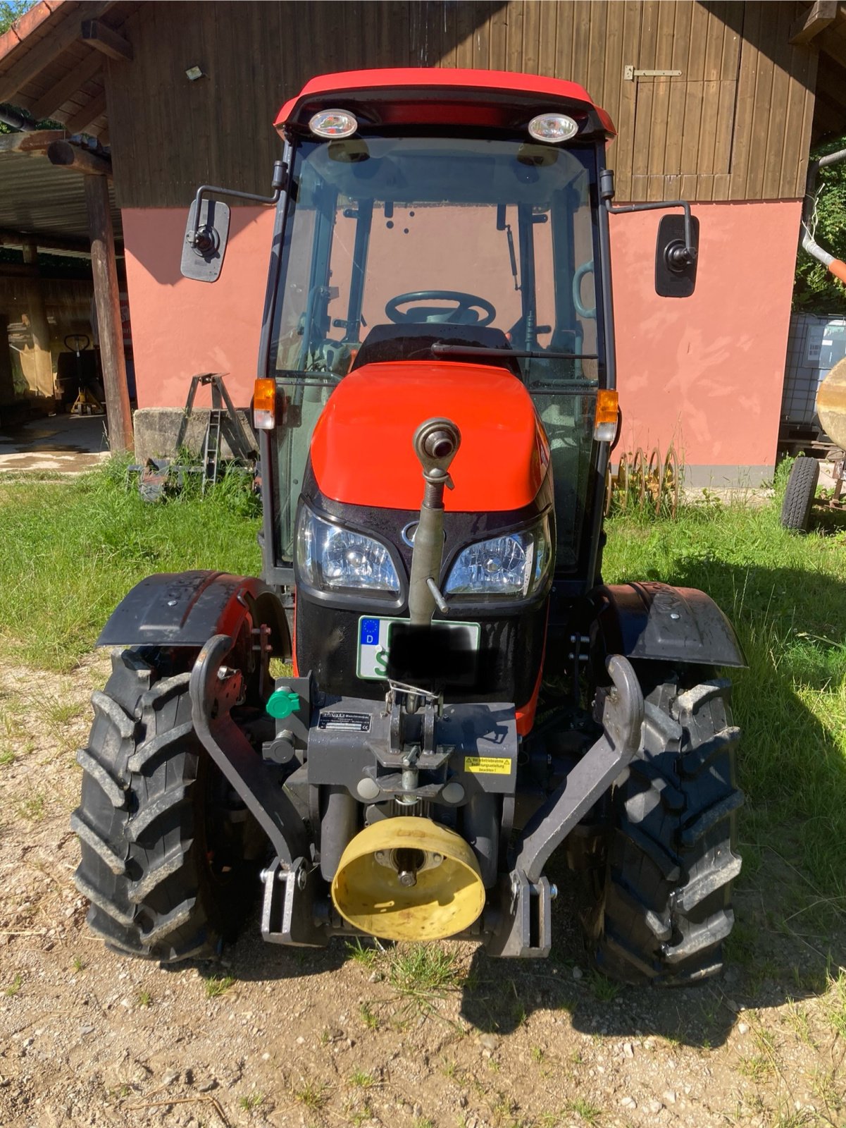 Obstbautraktor del tipo Kubota M 7040 Narrow, Gebrauchtmaschine en Gößweinstein (Imagen 3)