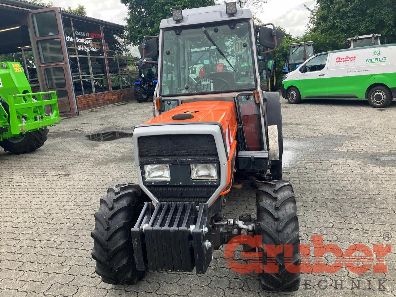 Obstbautraktor Türe ait Massey Ferguson 274 V, Gebrauchtmaschine içinde Ampfing (resim 3)