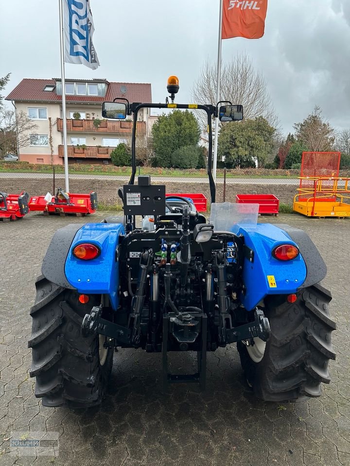 Obstbautraktor of the type New Holland T3.80LP, Neumaschine in Malterdingen (Picture 5)