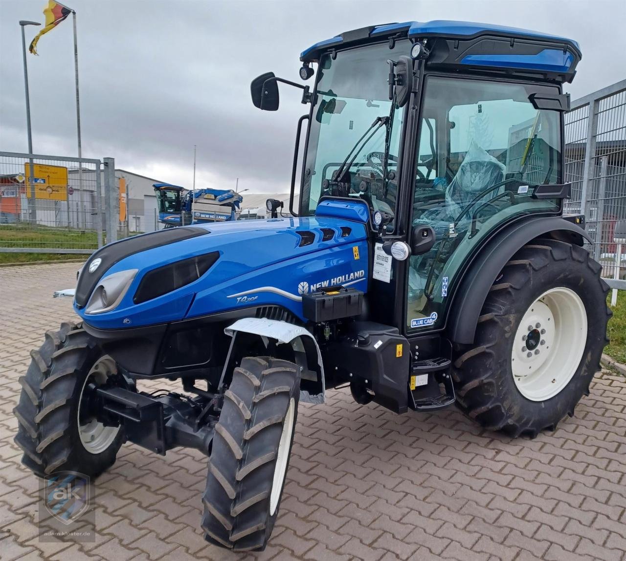 Obstbautraktor del tipo New Holland T4.110FCABSTAGEV, Neumaschine en Mörstadt (Imagen 2)