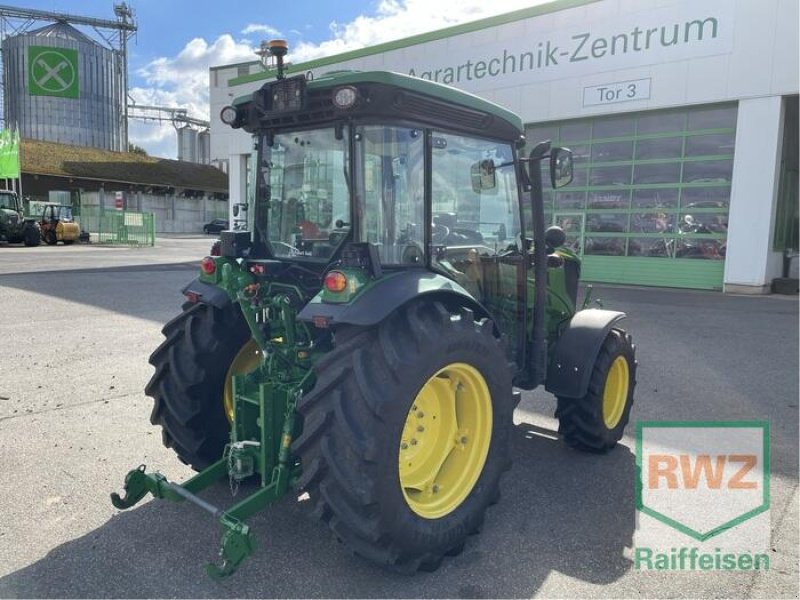 Obstbautraktor du type Sonstige John Deere 5075 GF, Gebrauchtmaschine en Kastellaun (Photo 3)