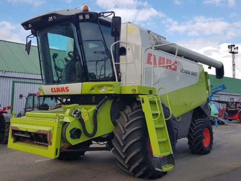 Oldtimer-Mähdrescher Türe ait CLAAS Lexion 560, Neumaschine içinde Путрівка (resim 1)